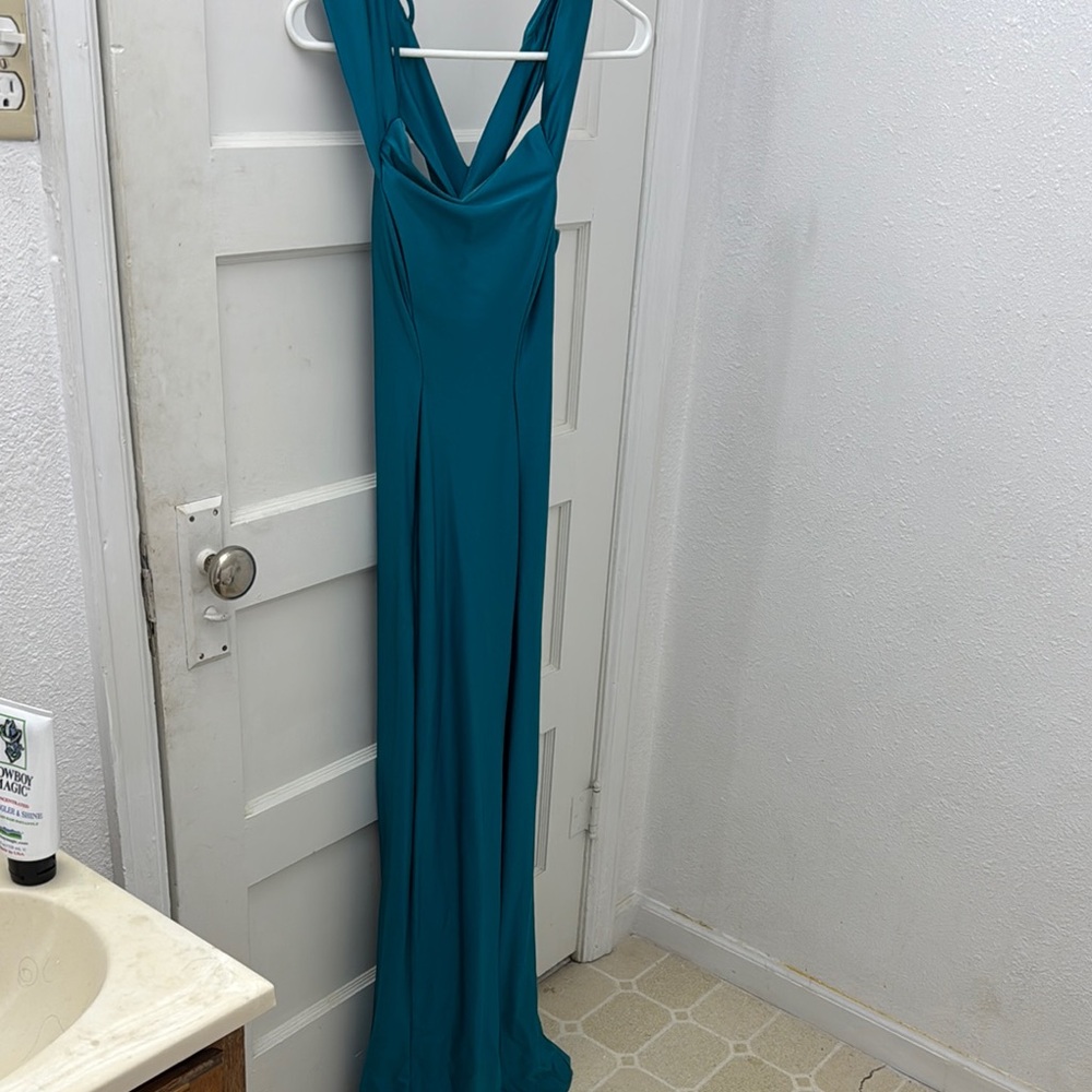 Morgan & Co. Teal Prom Dress